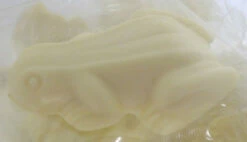 Chocolate Gems XL Barrel - White Chocolate Frogs - Flow Wrapped (80 X 18g Pieces) -AU Snack Sales Store Chocolate Gems XL Barrel White Chocolate Frogs Flow Wrapped 80 x 18g pieces close up 10439.1585642616