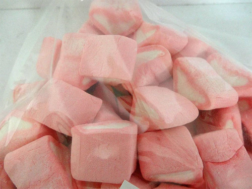Sweet Treats Heart Shaped Marshmallows -Pink And White (750g) 1 Sweet Treats Heart Shaped Marshmallows -Pink And White (750g)