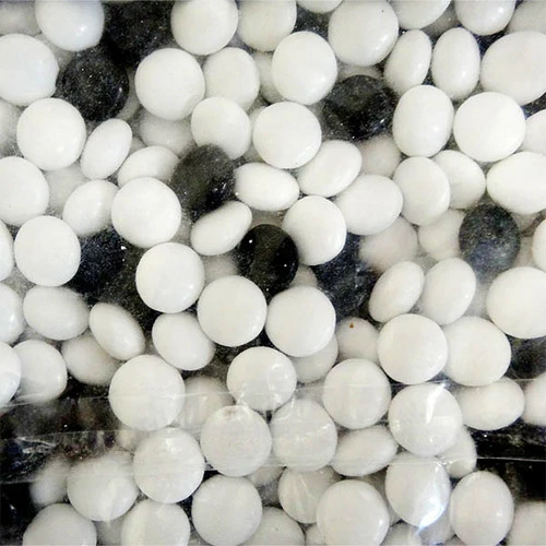 Venco Dutch Licorice -Zwart Witjes(Black& White) (1kg Bag) 1 Venco Dutch Licorice -Zwart Witjes(Black& White) (1kg Bag)